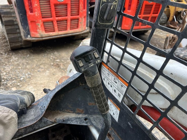 2017-bobcat-t550-image-11