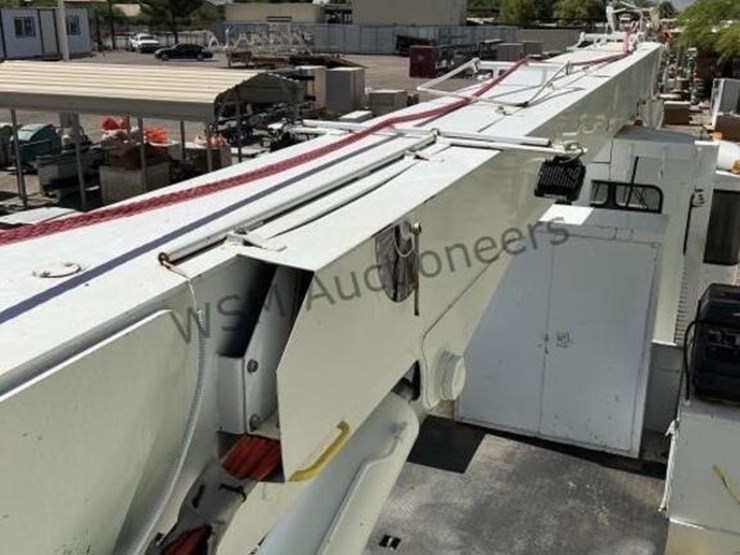 2006-oshkosh-f2146-image-20