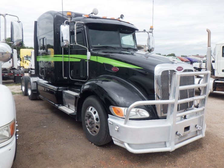 2014-peterbilt-386-image-3