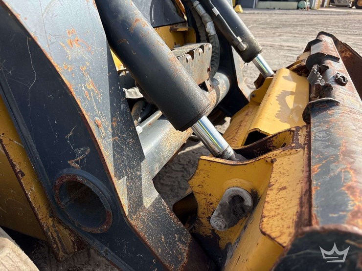 2020-deere-325g-image-10