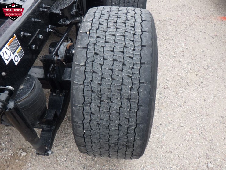 2024-kenworth-t680-image-6