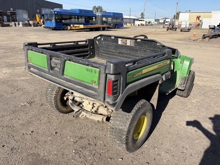 2016-john-deere-tx-4x2-image-4