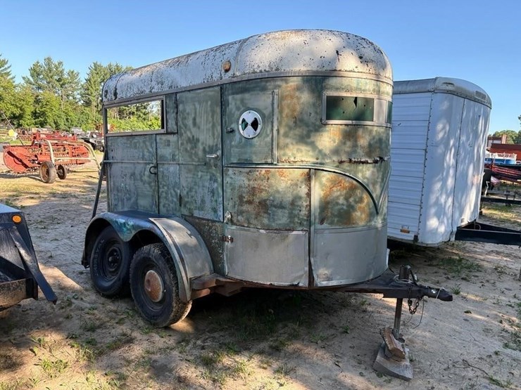 w-w-trailers-9'-livestock-trailer-image-3