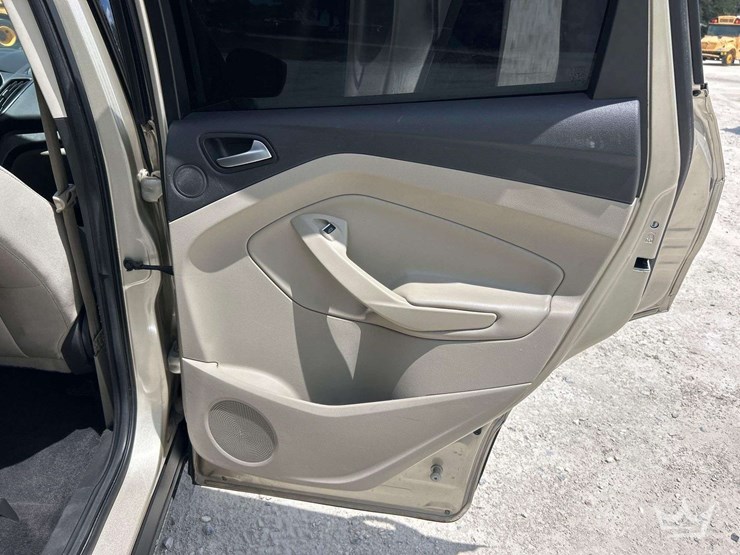 2017-ford-escape-image-25