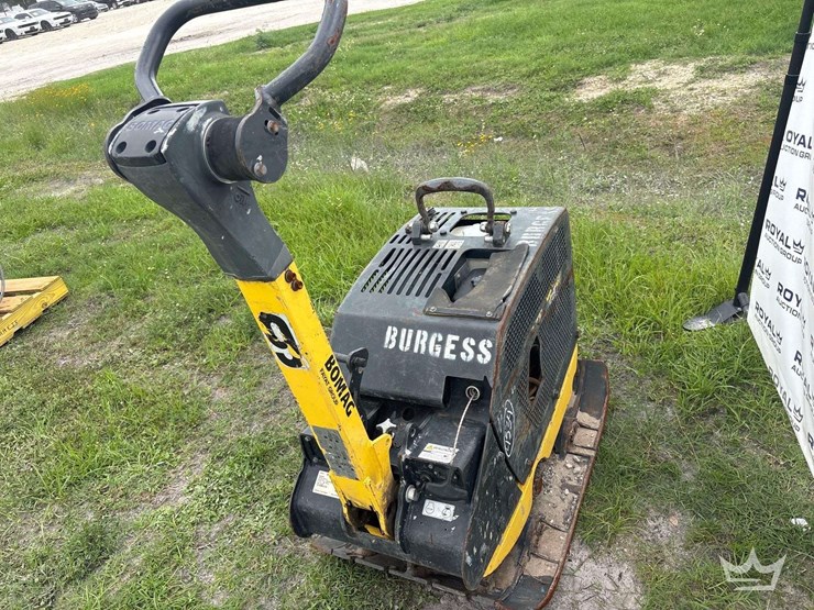 2021-bomag-bpr-60/65-reversible-vibratory-plate-compactor-image-3