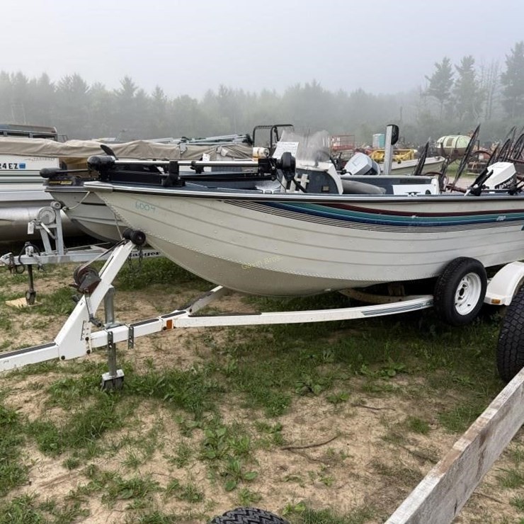 1994 Lowe 1720 17' Aluminum Fishing Boat