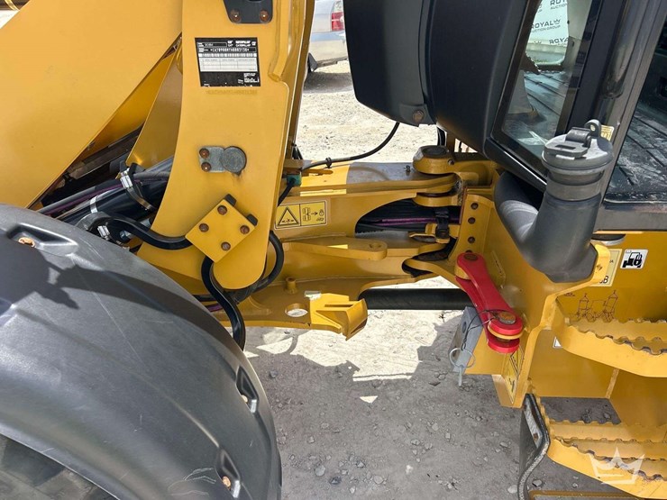2018-caterpillar-908m-image-20