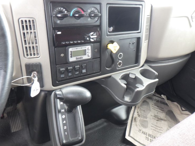 2018-international-durastar-4300-image-12