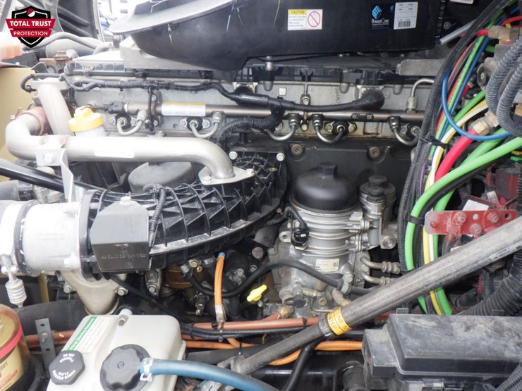 2019-freightliner-cascadia-125-image-23