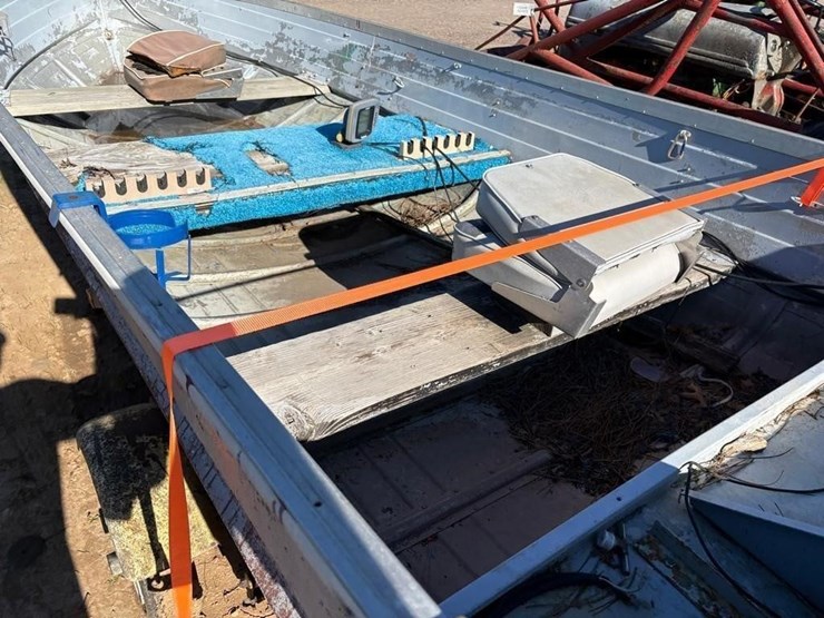 1970-star-craft-14'-aluminum-boat-w/trailer-image-7