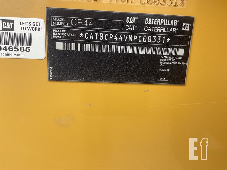 2014-caterpillar-cp44b-image-15