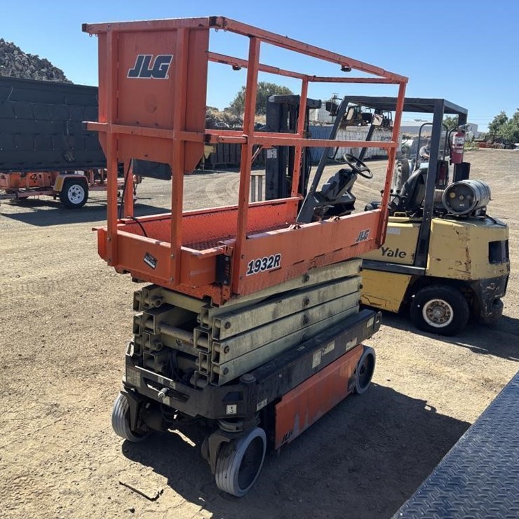 JLG 1932R