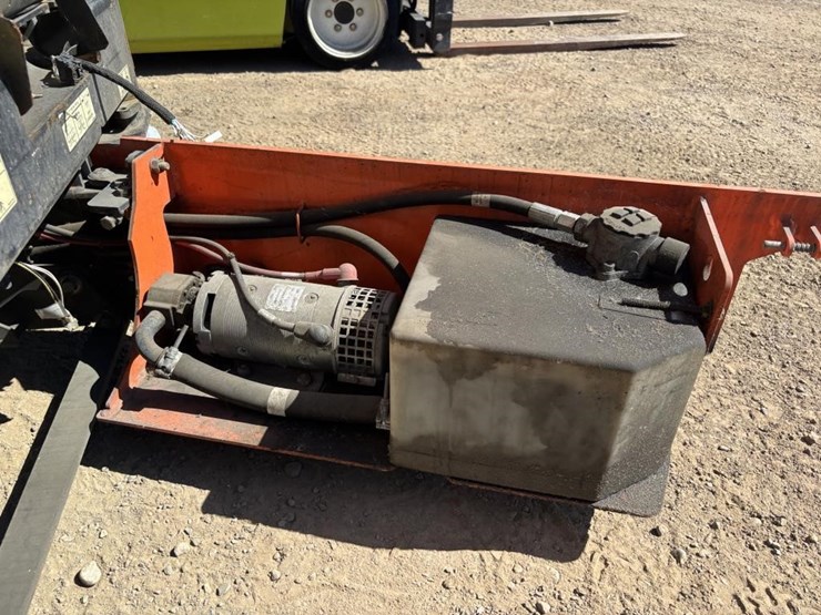 jlg-1932r-image-11