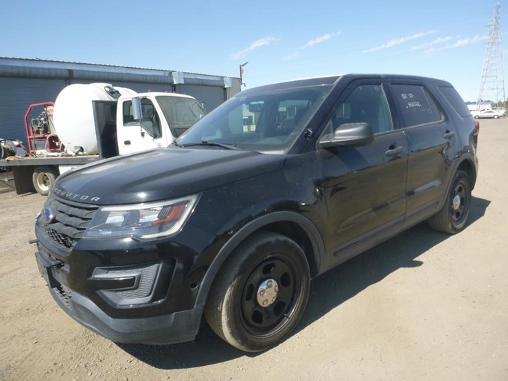 2017-ford-explorer-image-1