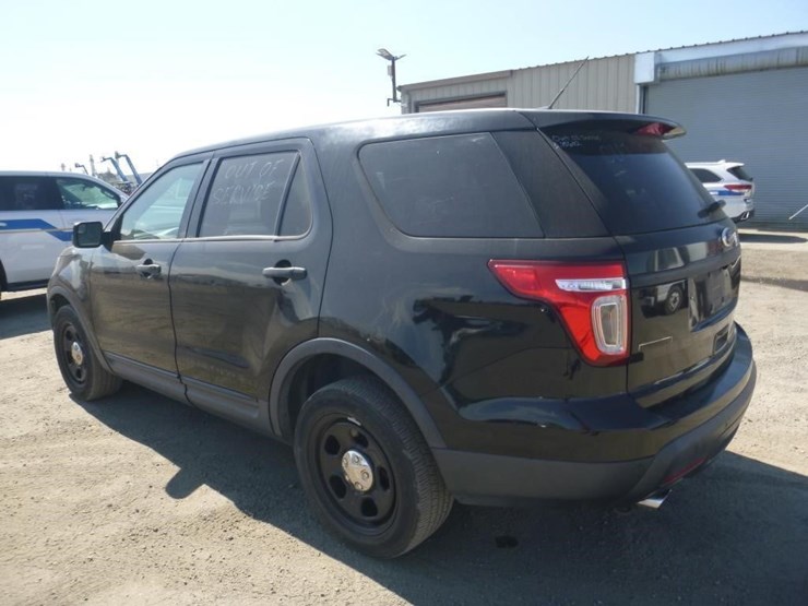 2015-ford-explorer-image-4