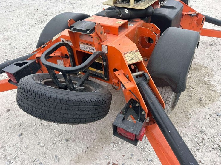 2019-jlg-t350-image-14