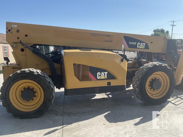 2014-caterpillar-tl943c-image-5