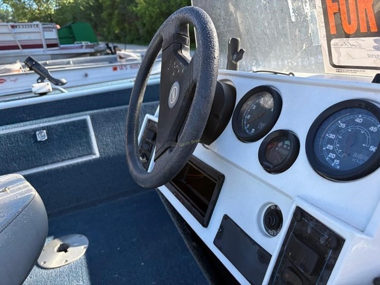 1994-lowe-1720-17'-aluminum-fishing-boat-image-4