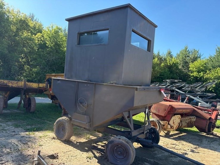 gravity-wagon-hunting-blind-image-1