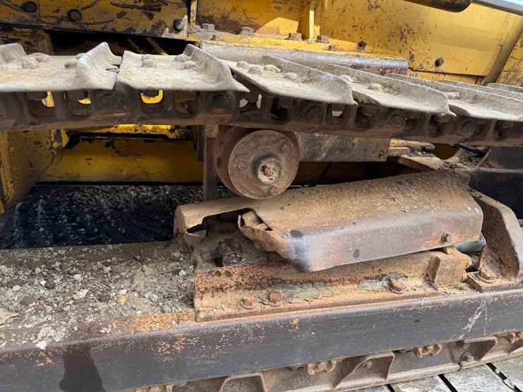 komatsu-d37e-2-image-18