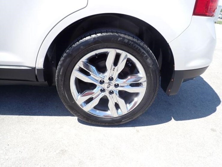 2011-ford-edge-image-92