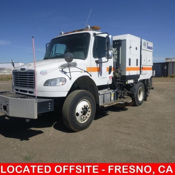 2016 FREIGHTLINER M2 106