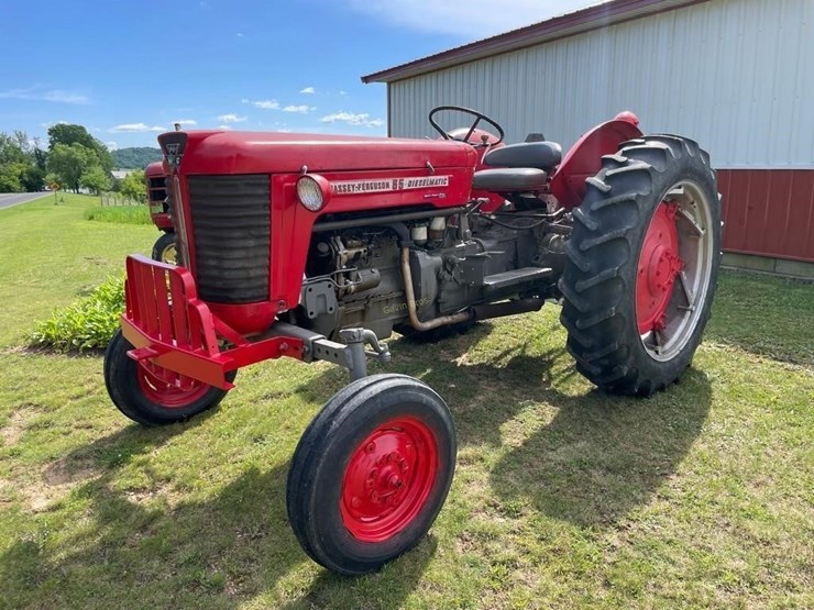1963-massey-ferguson-65-image-1