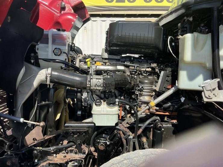 2016-freightliner-122sd-image-9