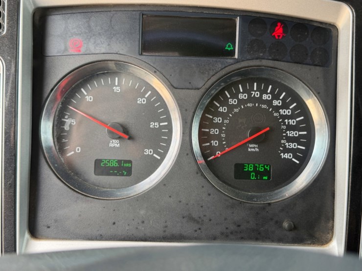 2011-kenworth-t800-image-19