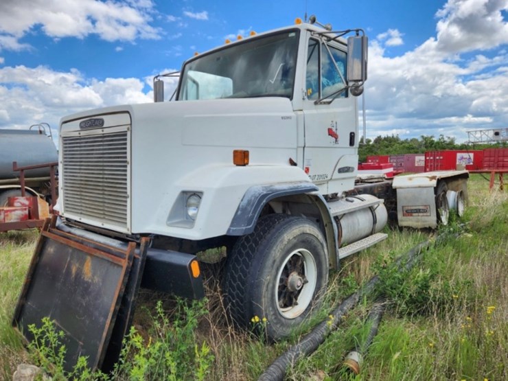 1993-freightliner-flc112-image-2