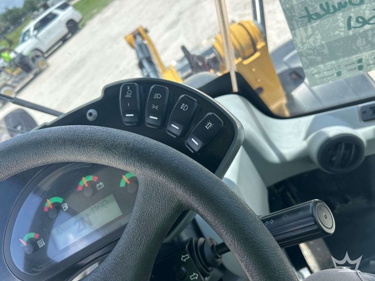 2018-caterpillar-908m-image-14