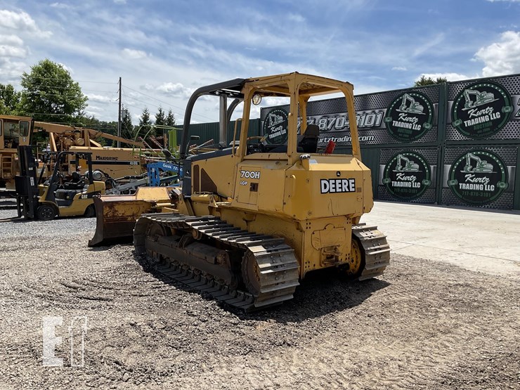 2004-deere-700h-image-2