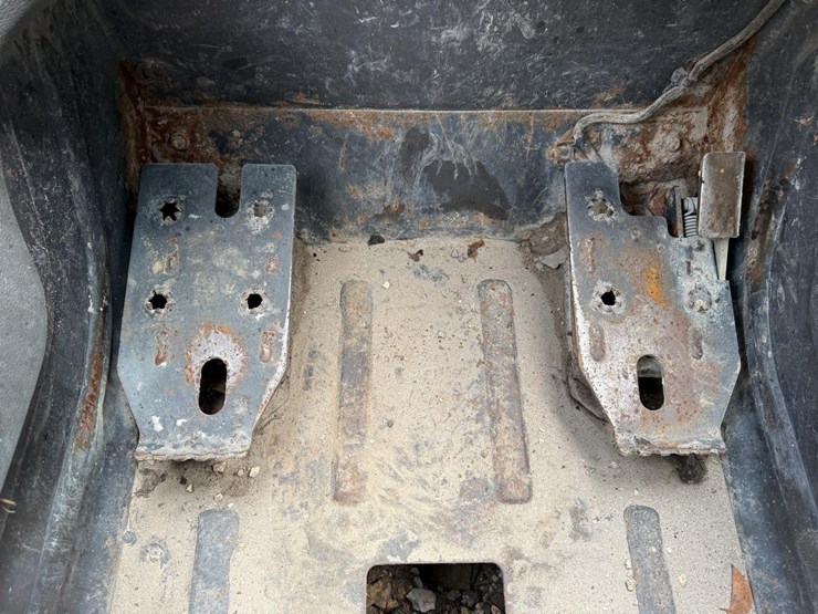 2020-bobcat-t76-image-21