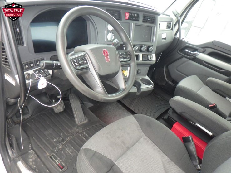 2024-kenworth-t680-image-15