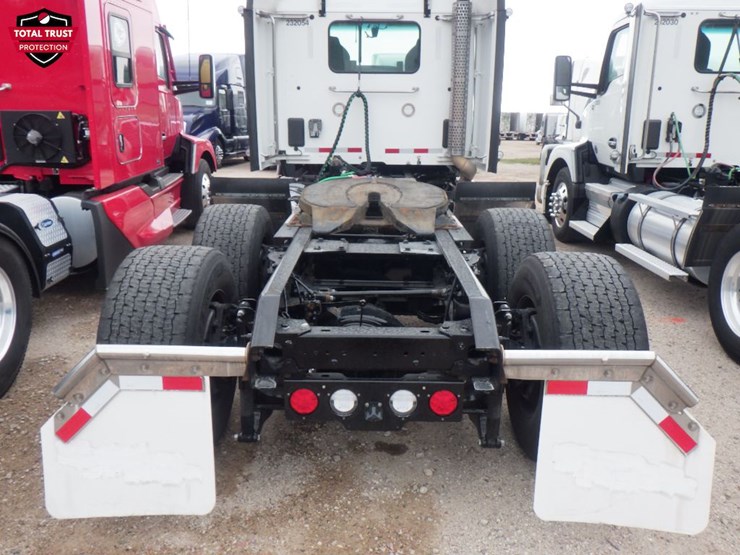 2024-kenworth-t680-image-8