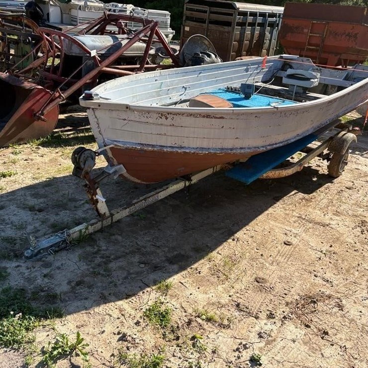 1970 Star Craft 14' Aluminum Boat w/trailer