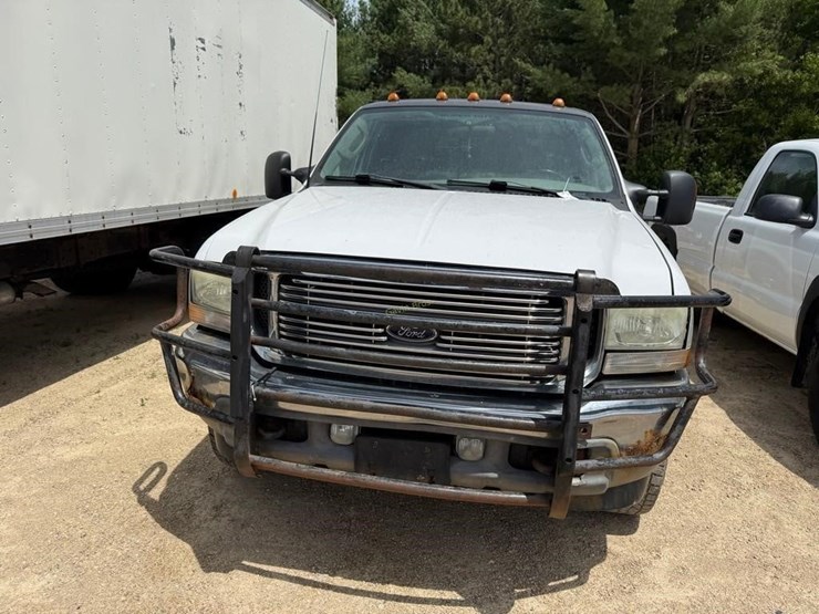 2003-ford-f350-xlt-image-2