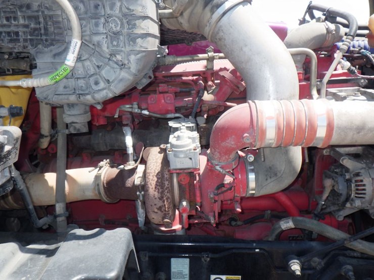 2021-peterbilt-579-image-22