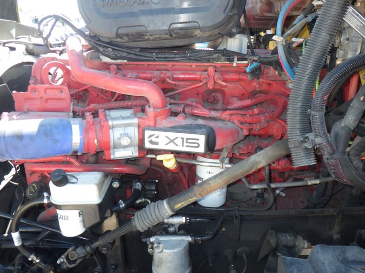 2022-peterbilt-579-image-19