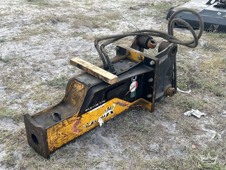 2018-d-and-a-40v-hydraulic-breaker-excavator-attachment-image-5