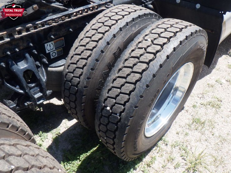 2020-peterbilt-579-image-5