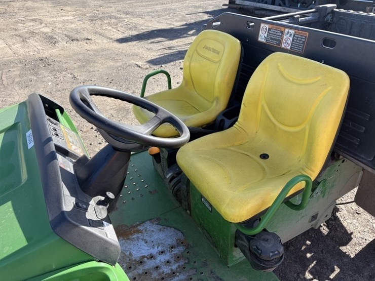 2016-john-deere-tx-4x2-image-16