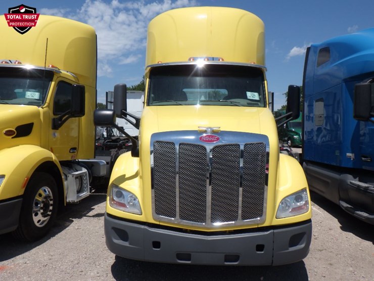 2020-peterbilt-579-image-2