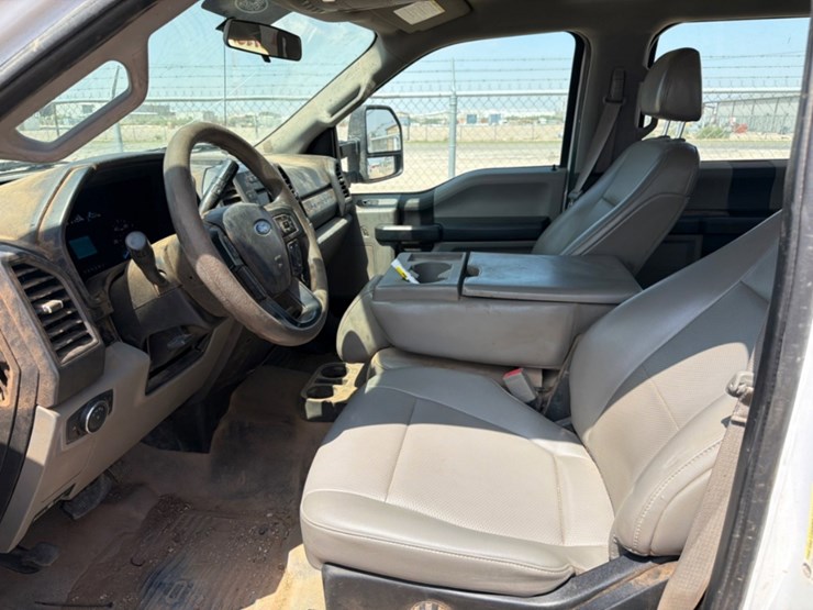 2019-ford-f350-image-8