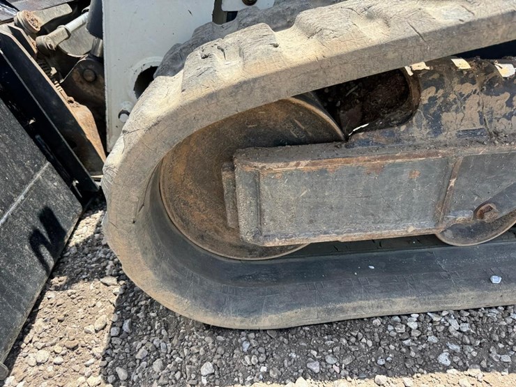 2017-bobcat-t750-image-14