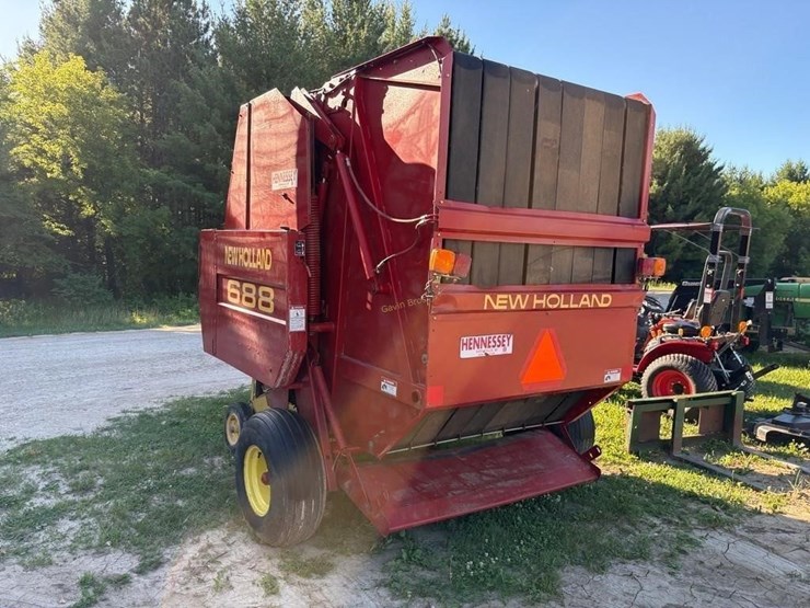 new-holland-688-image-6