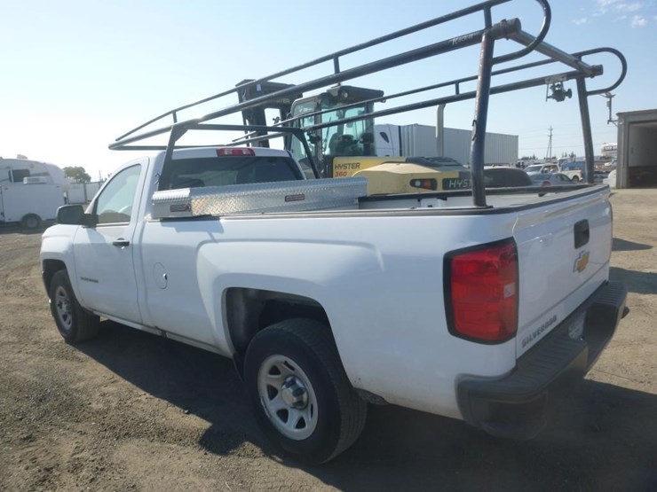 2018-chevrolet-1500-image-4