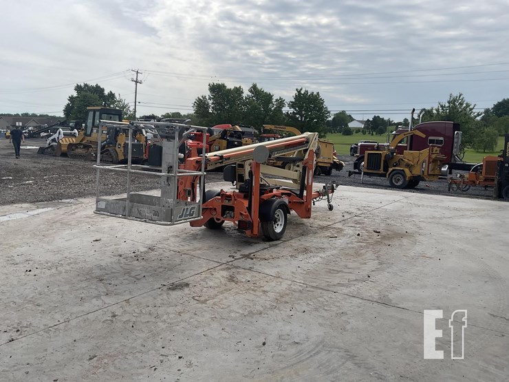 2005-jlg-t350-image-4