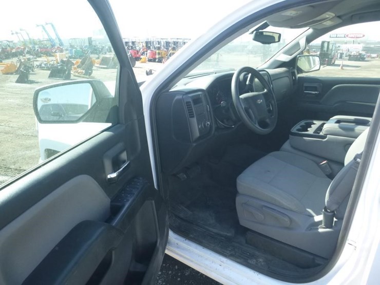 2016-chevrolet-1500-image-5