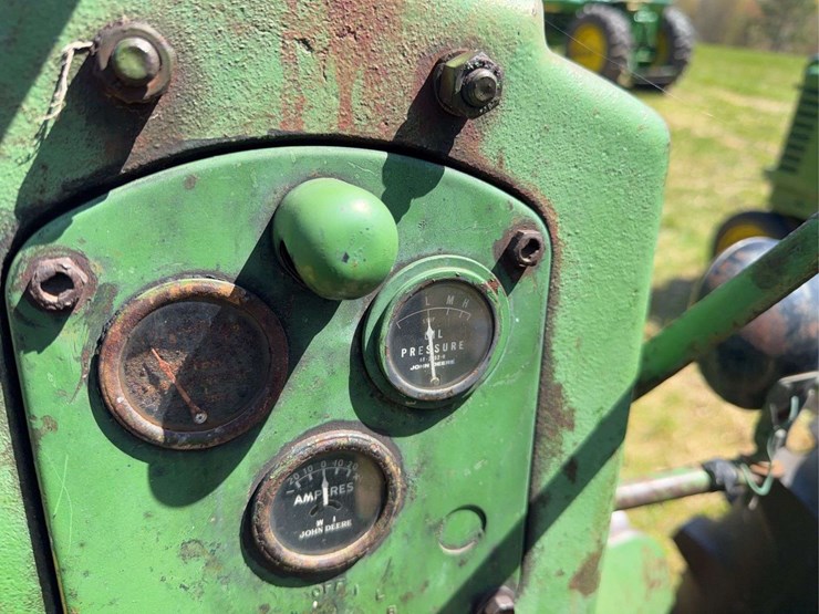 john-deere-70-image-27